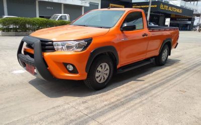 2017-Toyota-Hilux-Revo-Orange-image10